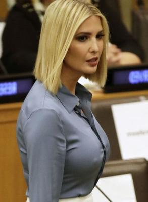 Ivanka Trump é capturada sem sutiã