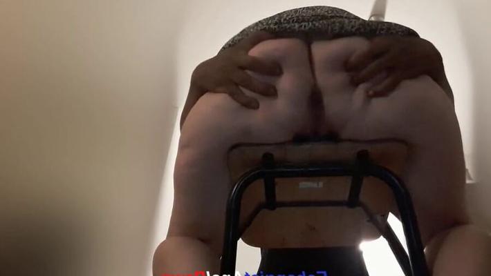Agite essa bunda - Use calça - O que mais