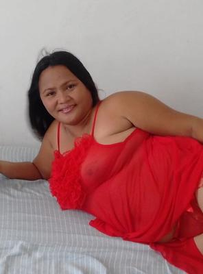 great milf Rebecca Sens and her cucky
