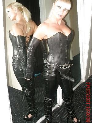 Strapon Domina Herrin BDSM Miss Lady Tina