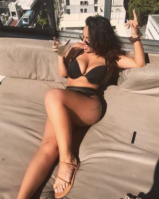Meghan and her big jugs for comments-fap