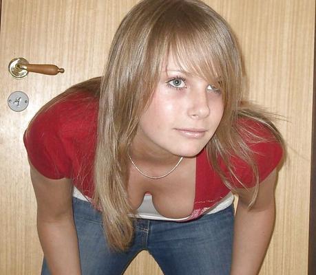 Nice (non nude) girls