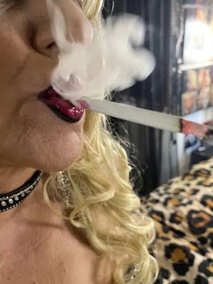 PRINCESS OF SMOKING