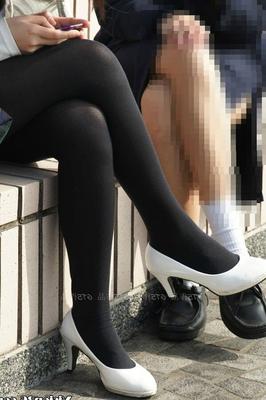 Hong Kong Teens Girl Black Pantyhose Leg