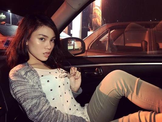 Rania Isadora ( Does anybody have the full set?) Malay