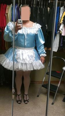 Guzel sissy maid