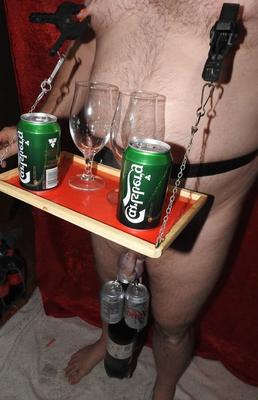 カースバーグを愛人として仕える
