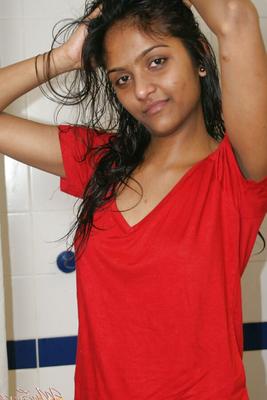インド人美女ディヴィヤ - MySexyDivya.com