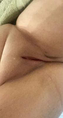 18 year old teen Lilac Lilith takes photos for Onlyfans