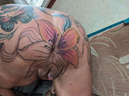 New ass tattoo - 9 Pics