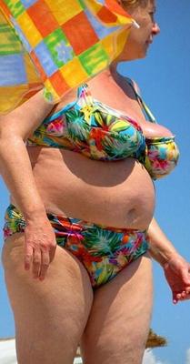 BBW - Madura - Bikini y traje de baño