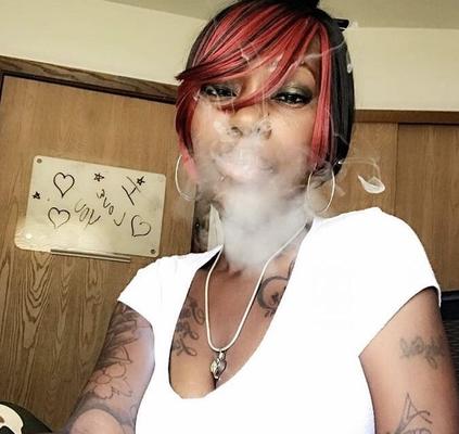 Kodak Smoking Ebony Milf
