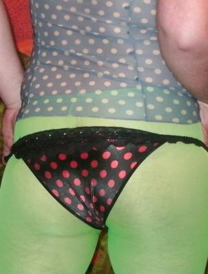 Sissy Boy Lovelaska - Baby in green leggings