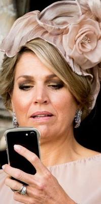 GROSSE DINDE REINE MAXIMA DES PAYS BAS