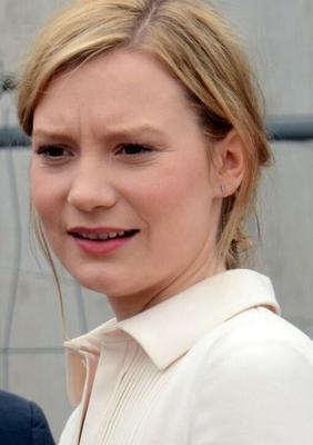 Mia Wasikowska