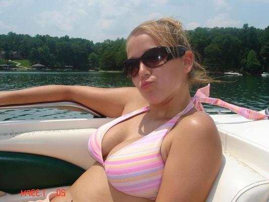 BoobsBikini