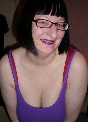 Coroa gostosa ( hot fuckable milf)