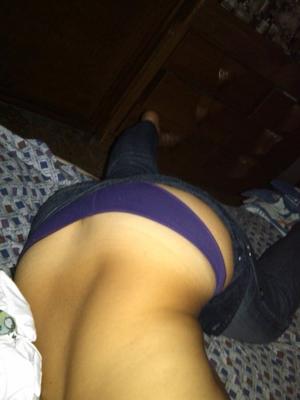 mexicana joven, de vacaciones y con buen cuerpo