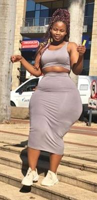 Sexy slim thick wide hip big booty pear Yolaan