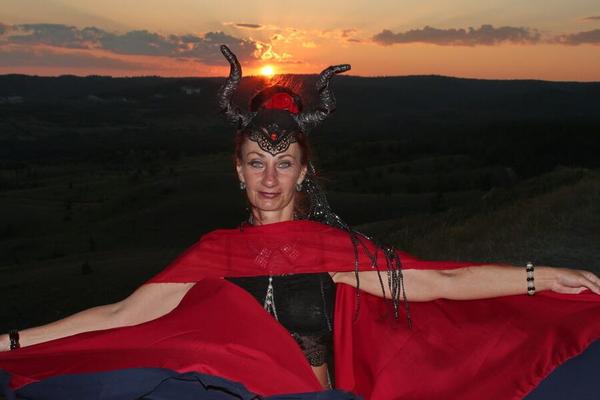 Queen of Sunset