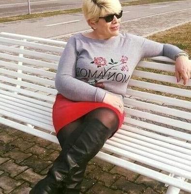 mature women in pantyhose