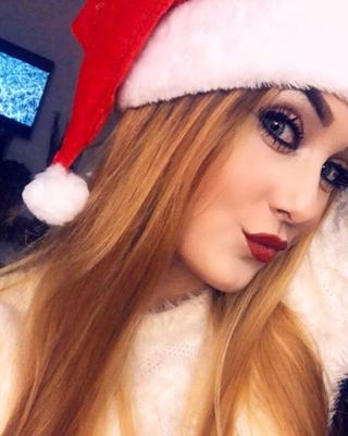 Karolina makeup lipstick fap tribute girl jerk off challenge