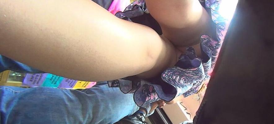 Upskirt ups debaixo da saia