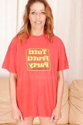 Heiße MILF Annie beim Tuttifrutti-Casting