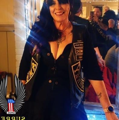 Heiße Biker-Milf, Biker-Küken, nicht nackt