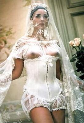 see through no bra - transparence