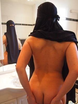 アラブのニカブふしだらな女