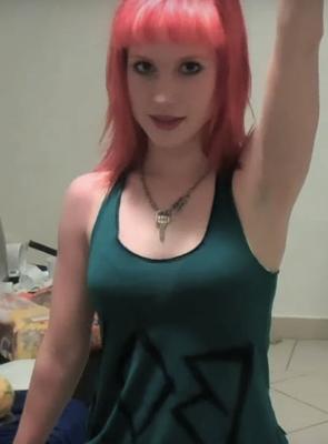 Hayley Williams just begging for it vol.