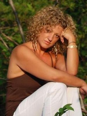 Hot women in Khakis, Light Coloured Pants, trousers