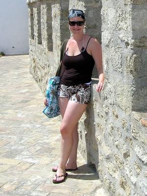 Superbe femme se met nue