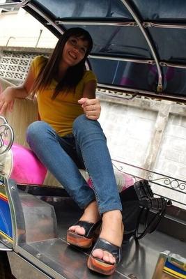 Thai tuk tuk girls