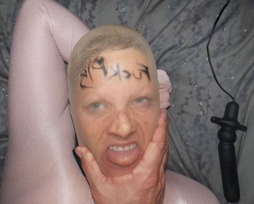 Pantyhosed Maksed Pig