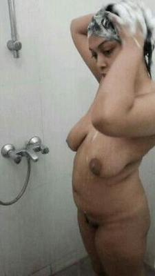 Sri lankan big boobs aunty