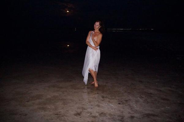 In the moonshine - 39 Pics