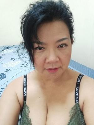 Her name is Nam Thai girl.