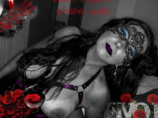 My Goddess WildCat-Lady In Red
