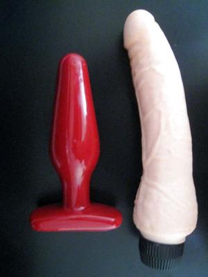 Frauen tragen Buttplugs