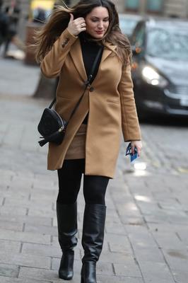 Female Celebrity - Kelly Brook