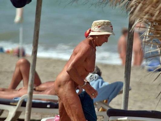 Milf Naked on the Fkk Beach