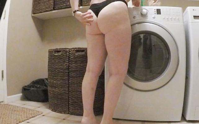 Mature Mom Tits and Ass getting ready by Marierocks