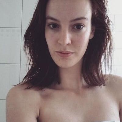 Dumb Looking Tall Brunette Slag