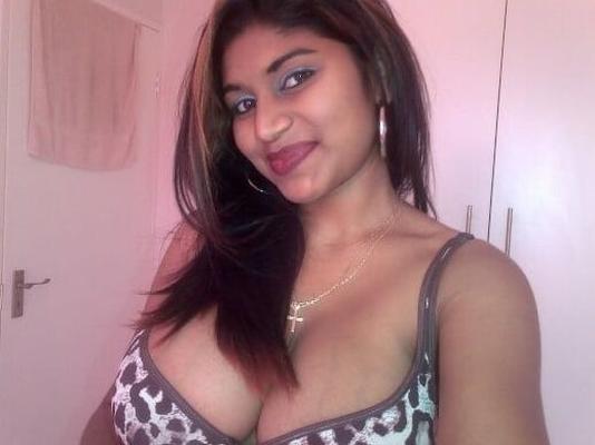 Indian slut Geetha exposed