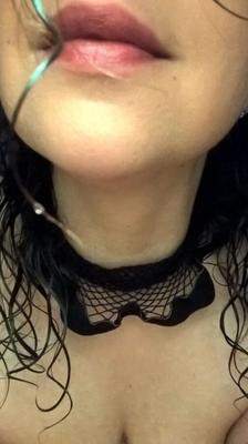 Hairy JoyTwoSex - Geile Selfies auf dem Bett
