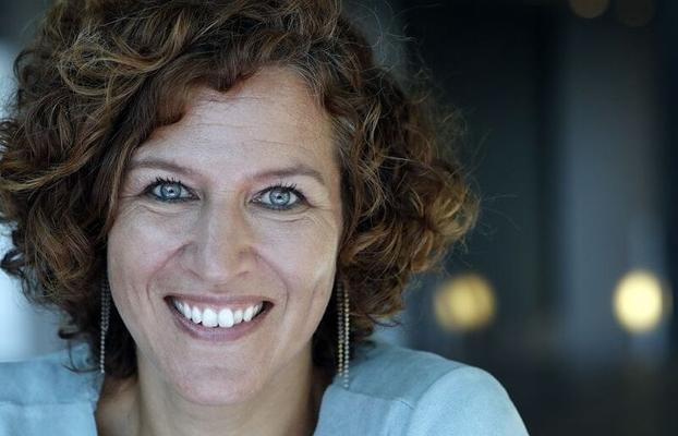 Dutch milf Evelien de Bruijn