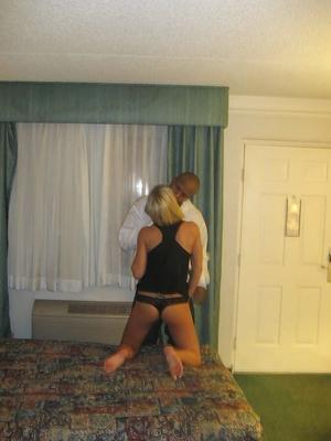 SLUTTY BLONDE LIKES BLACK COCK