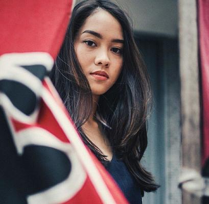 Hot Indonesian Girl (Sonia Secioria)